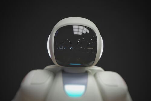 La “Singularidad” se acerca: Humanos y robots se fusionarían en 21 años