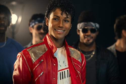 ‘Michael’, la biopic del rey del pop, decepciona a la crítica: ¿qué falló en la película?