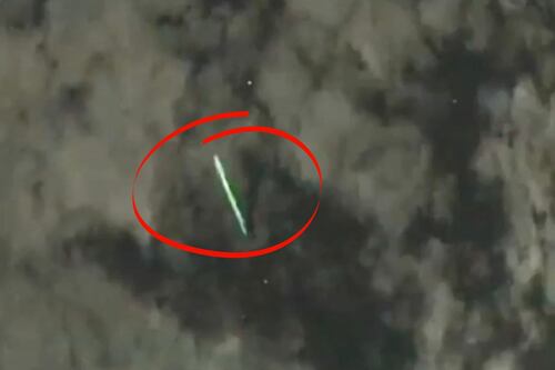 Misterio resuelto: La verdad detrás de las asombrosas líneas verdes vistas en cielo japonés