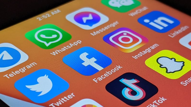 ¿Por qué está fallando Facebook, WhatsApp e Instagram y qué significa error en la consulta?