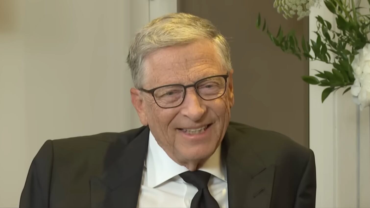 Bill Gates admite que las elecciones serán “interesantes” y ha expresado su esperanza de que el próximo gobierno preste atención a los aliados internacionales y al cambio climático.