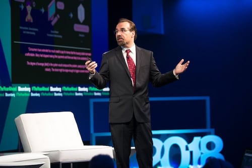 Científico detrás de la Inteligencia Artificial de IBM impulsará su propia empresa, dice que superará a ChatGPT