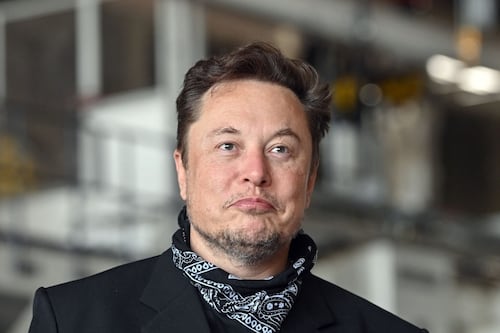 Elon Musk vive “por debajo de la línea de pobreza”: ¿Qué otros famosos y millonarios han declarado vivir así?