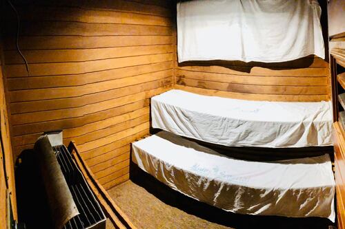 Están creando un videojuego sobre un sauna y la exigencia con los empleados es reunirse en uno siempre