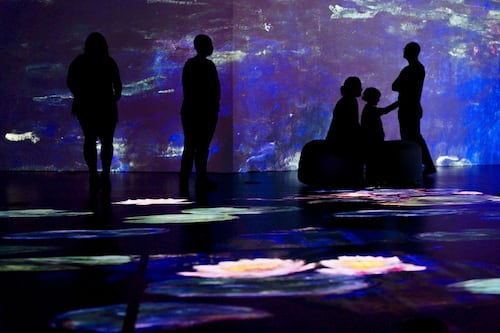Fixiona: el primer espacio de artes inmersivas que llega a Chile de la mano de la tecnología