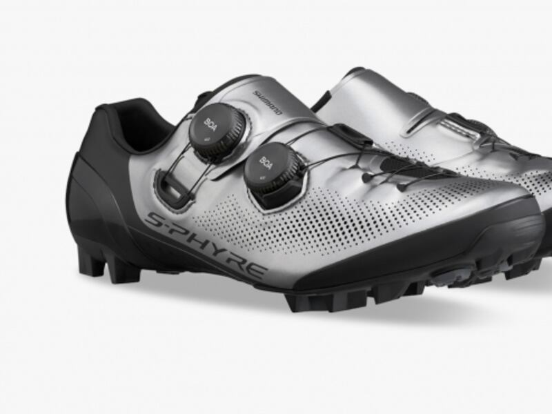 Tus zapatillas ahora se conectan con los cambios de tu bici: ¡llega la transmisión electrónica definitiva!