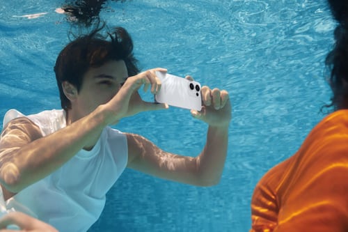 ¡Al agua, patos! Graba videos increíbles bajo el mar con tu smartphone sin que se ahogue: La certificación IP que necesitas buscar