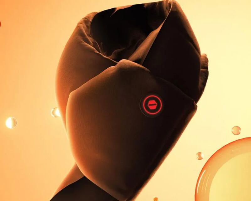 Xiaomi tiene un amplio catálogo de productos pero al parecer les hacía falta desarrollar algo en concreto: una bufanda inteligente calentadora.