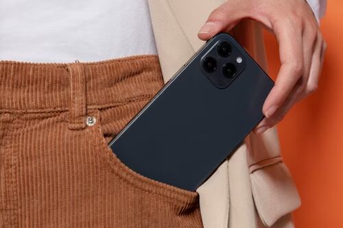 Una joven súper exigente: No quiere a ninguna pareja que no tenga iPhone