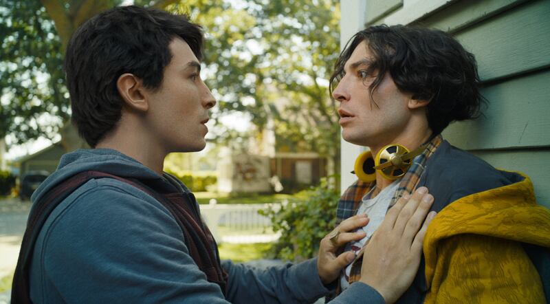 Ezra Miller vuelve a interpretar a Barry Allen (Flash)