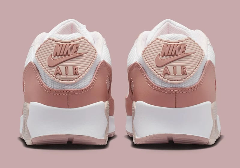 Nike - Particle Pink