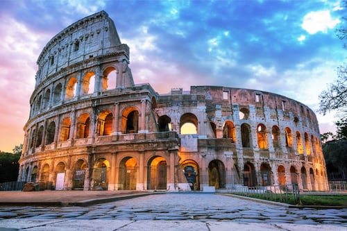 Viajar a la antigua Roma en un autobús es posible: así es el VR Bus de Invisible Cities