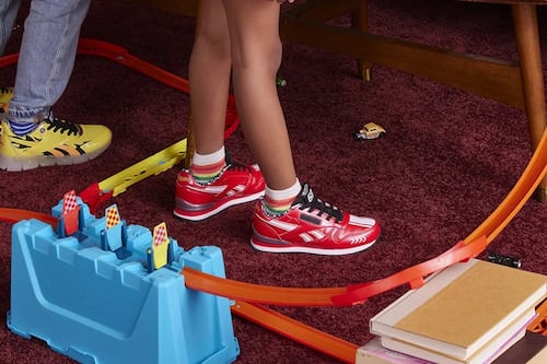 Reebok x Hot Wheels: Las zapatillas luminosas que todo niño deseará tener