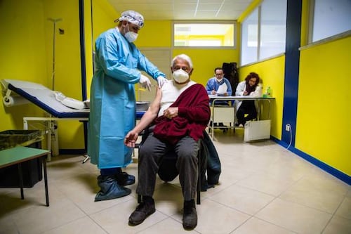 Coronavirus: Rusia utiliza la desinformación para atacar a las vacunas rivales