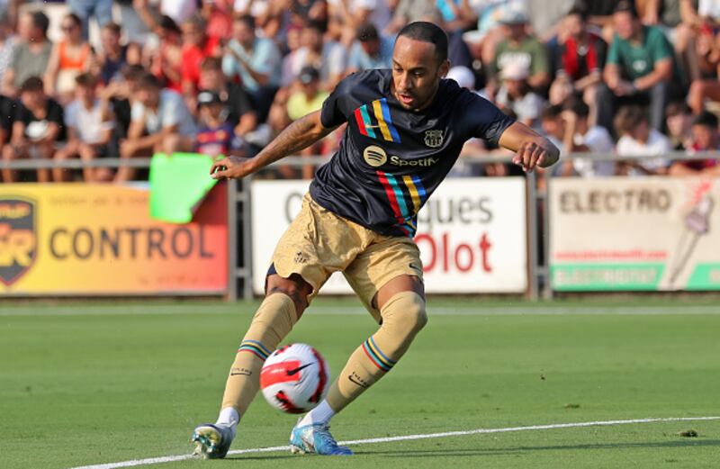 Aubameyang con sus zapatos de Dragon Ball ante el Real Madrid