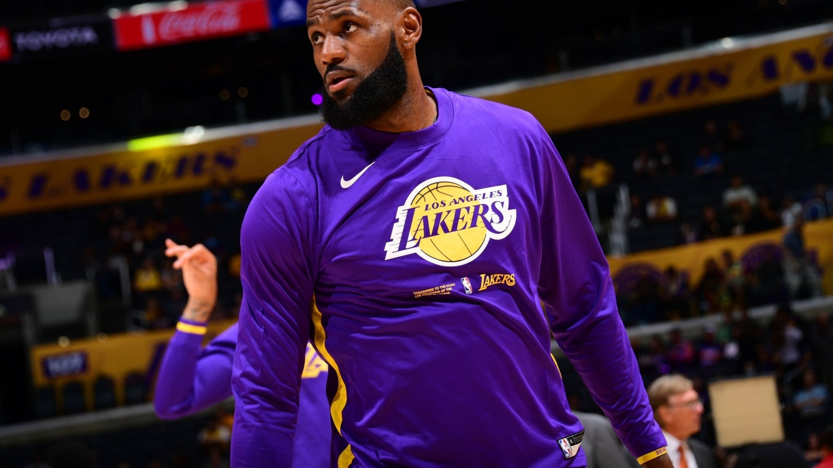 El astro de los Lakers entra en su temporada 20 en la NBA