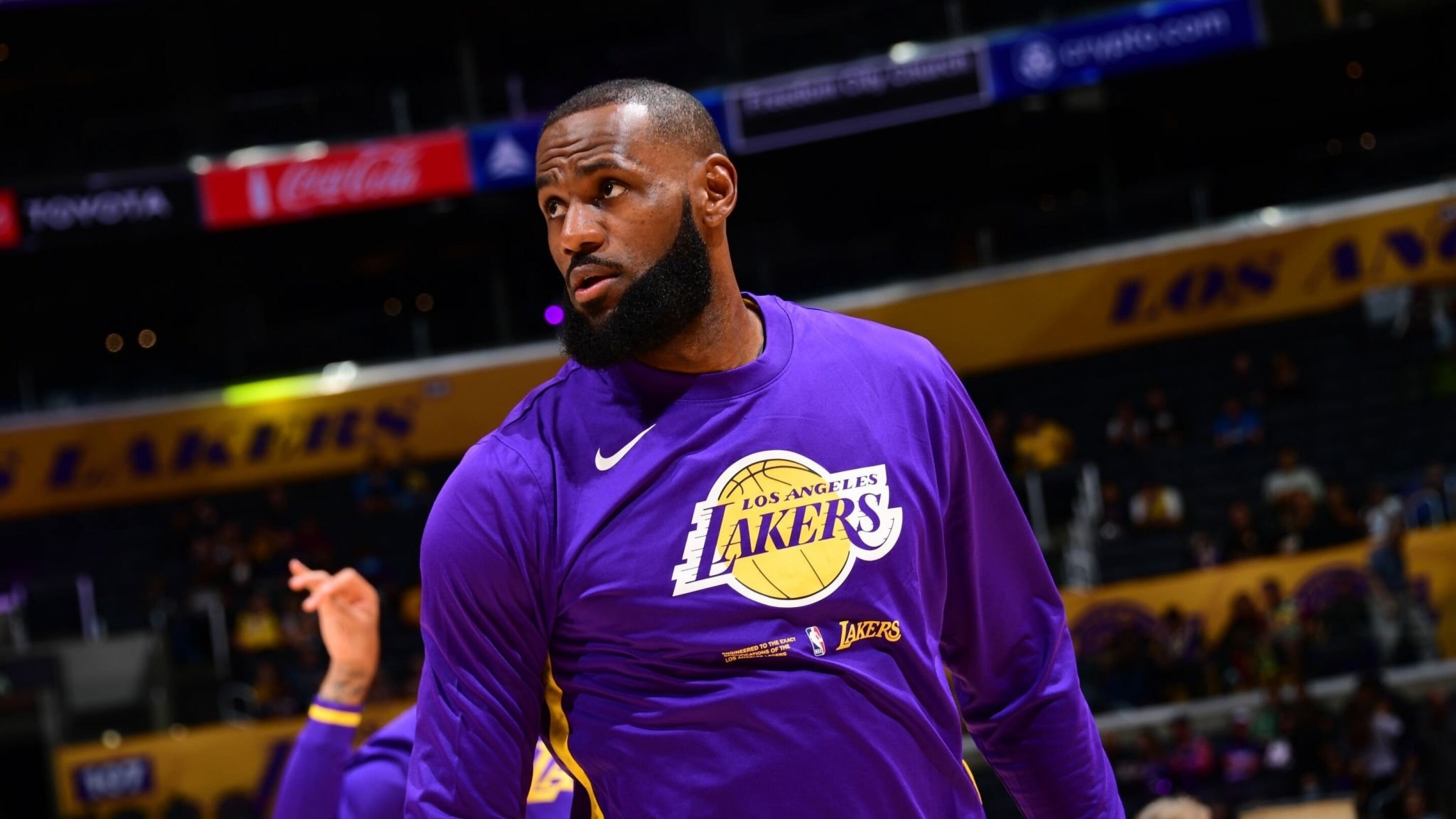 El astro de los Lakers entra en su temporada 20 en la NBA