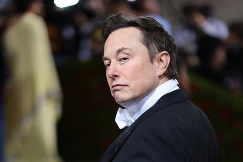 Elon Musk “es un idiota”, dice su biógrafo, y lo compara con Bill Gates y Jeff Bezos