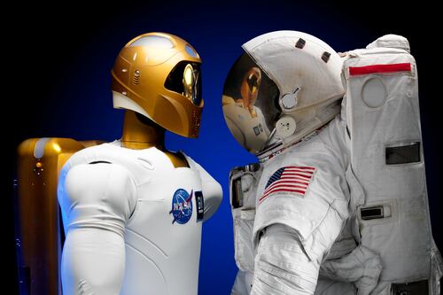 ¿Los astronautas tienen sexo en el espacio? Estos son los desafíos a los que se enfrentarían