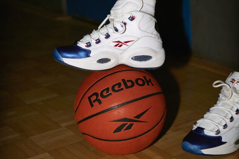 Conoce detalles sobre la reedición de estas icónicas zapatillas de Allen Iverson, hechas por Reebok.