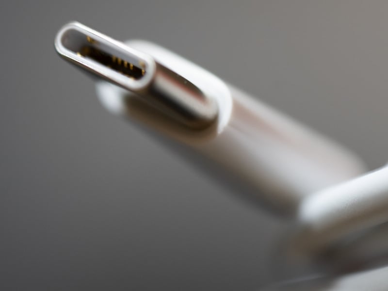 USB4 al descubierto: Por qué este es el único logo que debes buscar en tu próximo cable