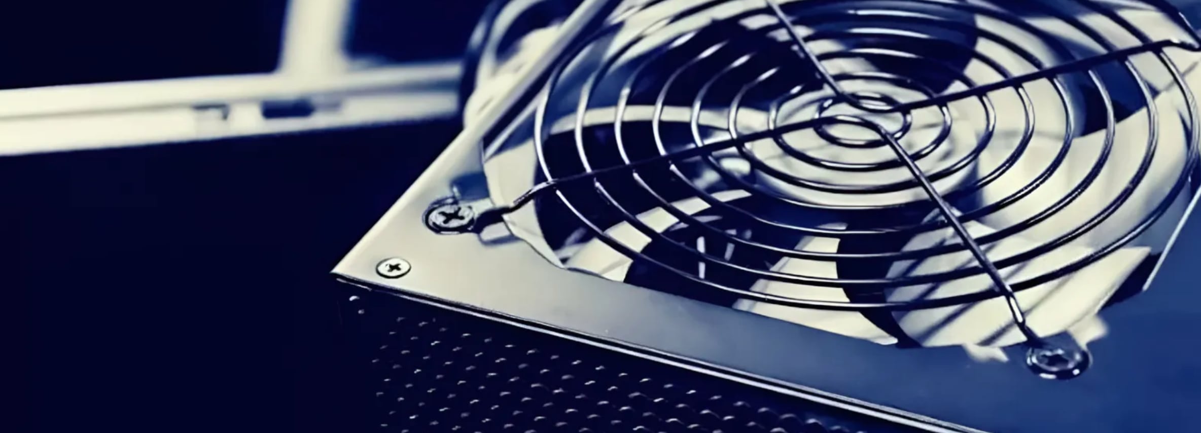 Guía definitiva: Cómo elegir la fuente de alimentación (PSU) perfecta para tu PC en 2026