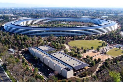 Apple retrasaría otra vez su regreso a oficinas por nueva ola de Covid-19