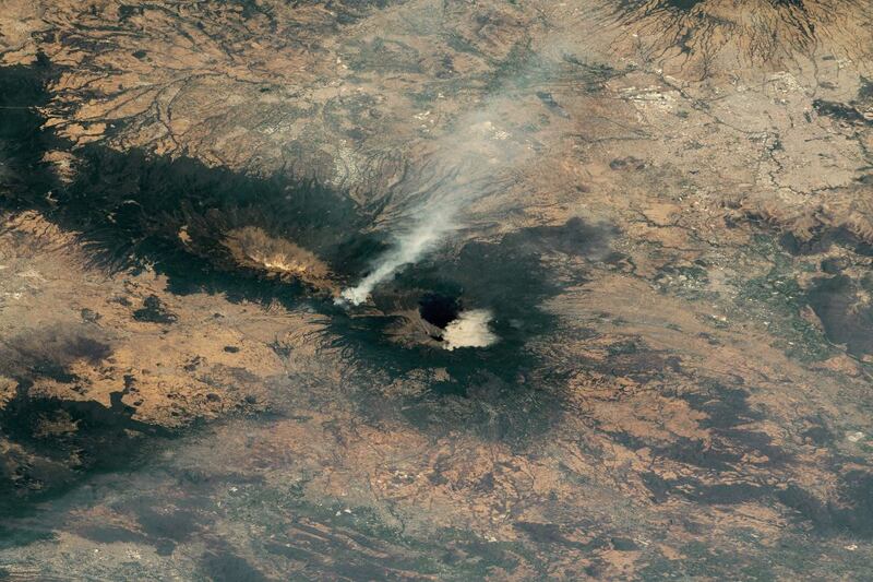 El volcán Popocatépetl ha despertado en México y la NASA ha liberado algunas fotos tomadas desde su satélite Landsat 8.