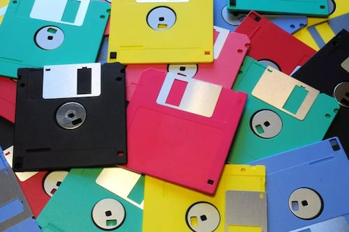 Microsoft y el Código Legacy: Descubren un comando de Windows de la era del disquete que es una puerta para los delincuentes