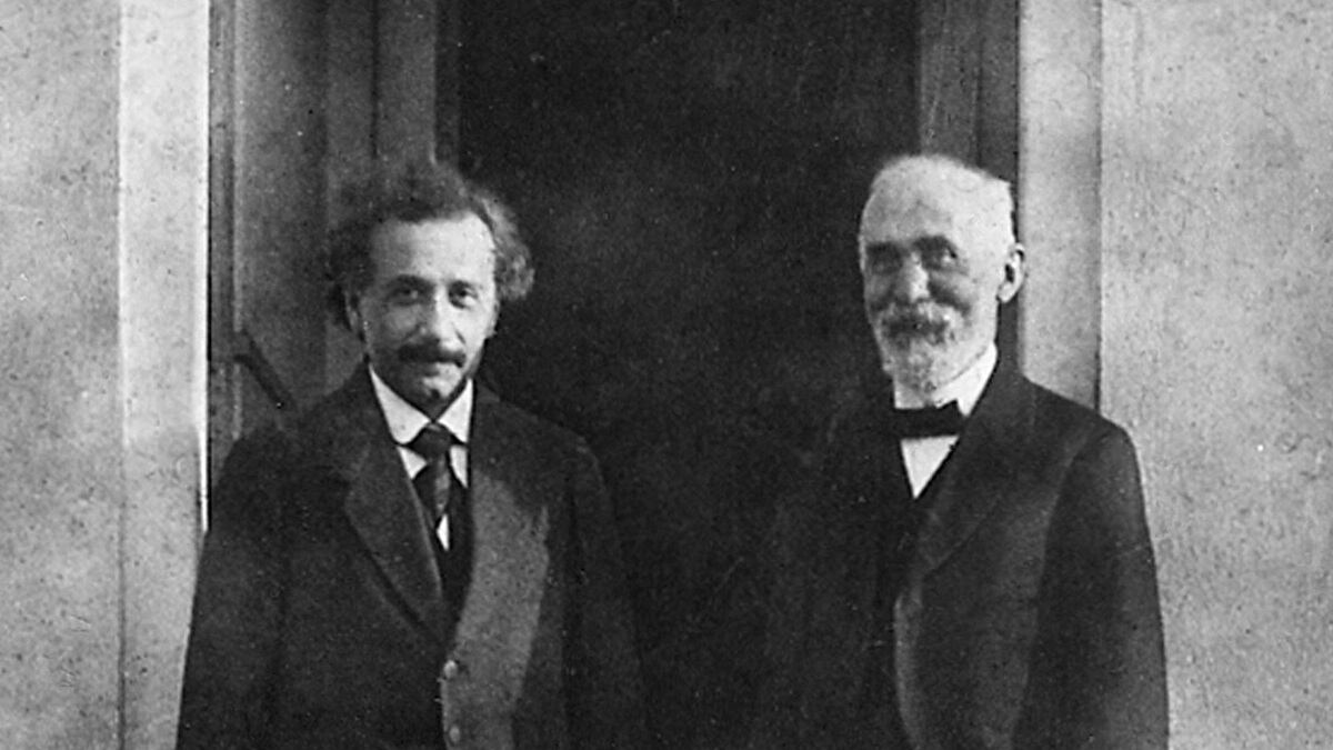 Albert Einstein y Hendrik Lorentz crédito: Wikimedia Commons