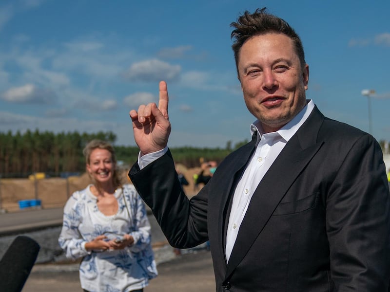 La batalla continúa: Elon Musk desafía al jurado y prepara su contraataque legal contra OpenAI