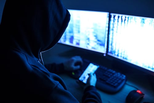 El código del engaño: Cómo funciona el desvío silencioso de llamadas que burla la seguridad bancaria