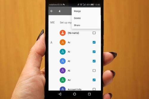 Esta es la razón por la que debes borrar los contactos antiguos de tu teléfono