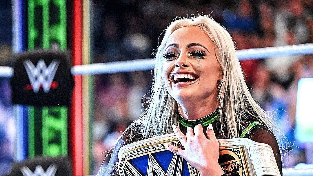 Morgan fue mesera de Hooters antes de ser luchadora.