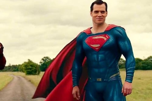 The Flash: Henry Cavill aparecería como Superman para salvar la película y resucitar el DCEU