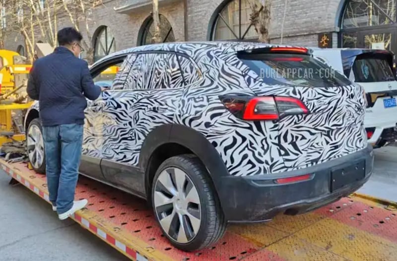 El Tesla inédito será un poco más pequeño que el Mazda CX-30