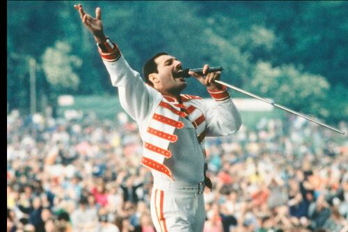 Directo al corazón: Inteligencia Artificial recrea cómo se vería Freddie Mercury en la actualidad