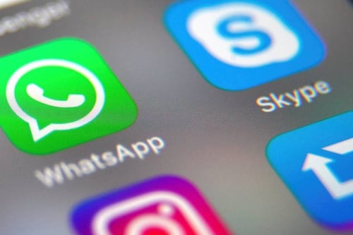 WhatsApp estaría a días de anunciar y liberar su función para enviar mensajes a Telegram, Signal y más
