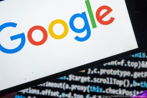 Google está experimentando con resúmenes en audio de las noticias más destacadas del día, gracias a su IA