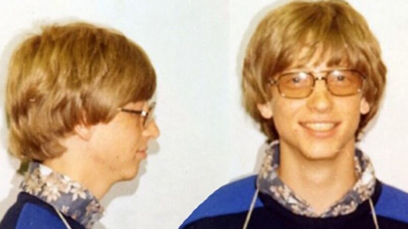 Contamos la historia detrás de una de las fotografías de arresto más curiosas en la historia de la tecnología: la de Bill Gates.