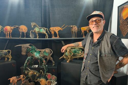 Ruben Frías, escultor: “El hierro es un mineral noble y poderoso que arrasa con todo a su paso”
