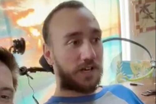 Así fue el primer tuit con el chip Neuralink de Elon Musk escrito con la mente por Noland Arbaugh