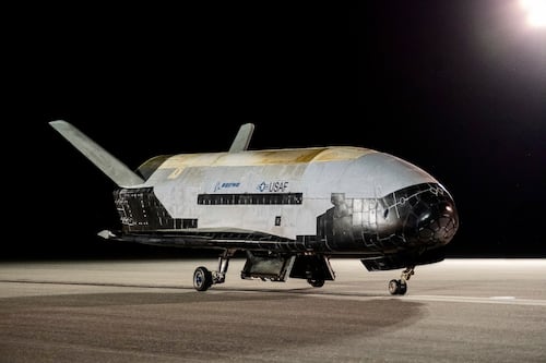 ¿Qué está planeando el Pentágono en el Espacio? Esto es lo que sabemos del nuevo vuelo del X-37B  