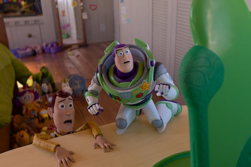 Toy Story 5: El truco visual para vestir tu WhatsApp con los colores de la película