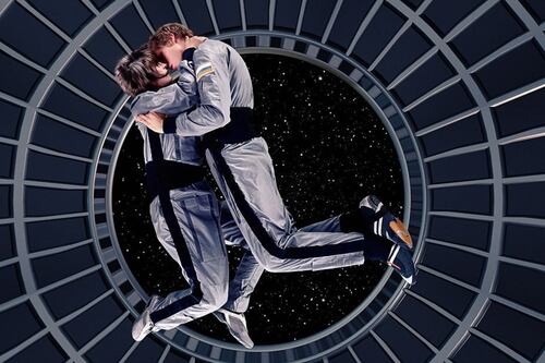 Sexo en el espacio: los astronautas lo necesitan, pero las agencias lo prohíben