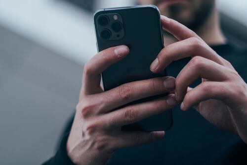 Detectan una aplicación de celular capaz robar llamadas y conocer tu ubicación