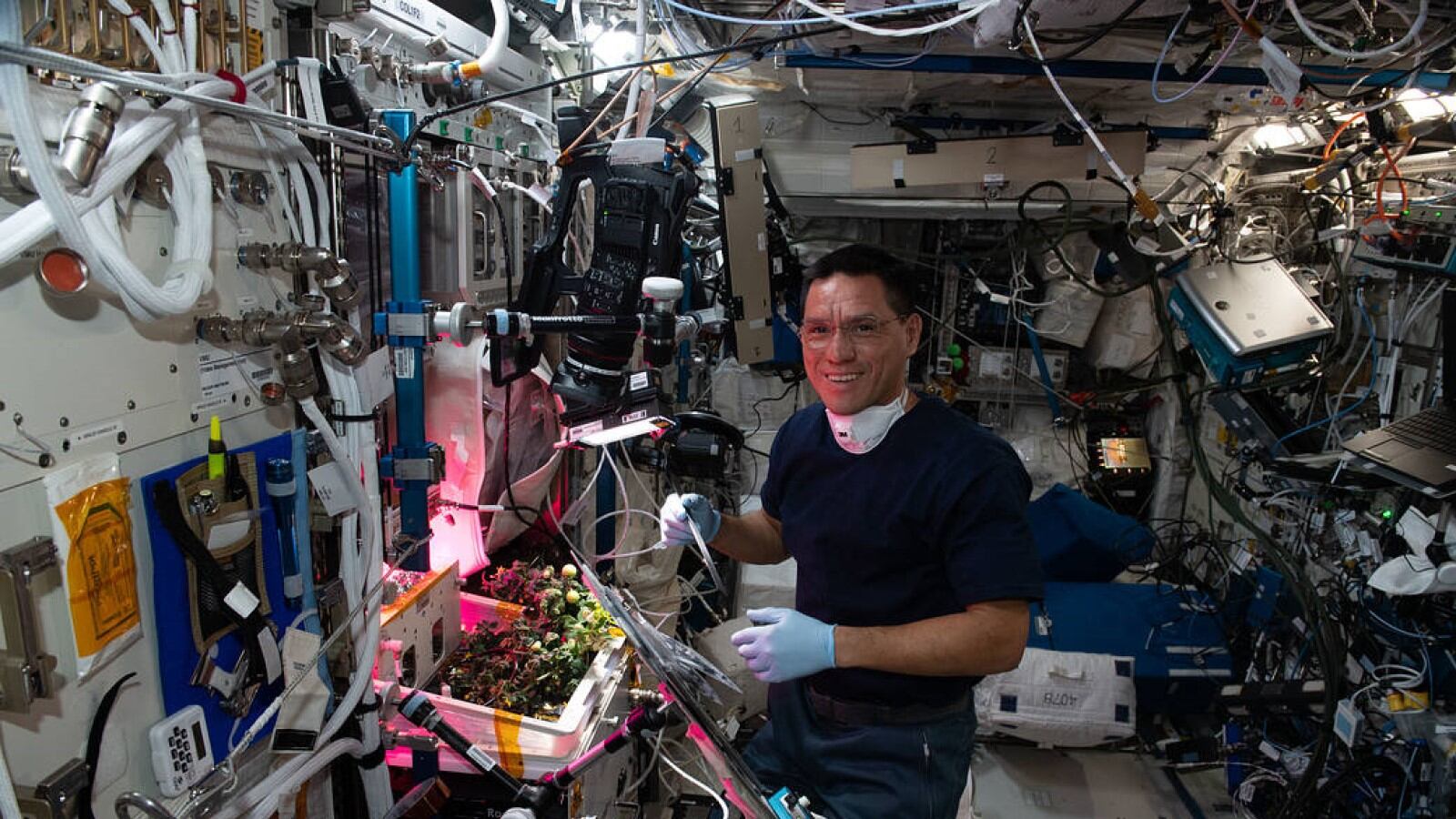 Frank Rubio en la Estación Espacial Internacional