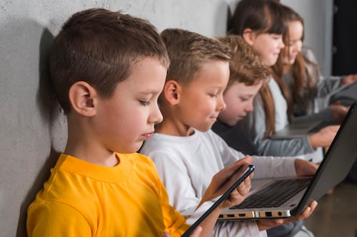 El uso de pantallas en niños se ha incrementado en un 73%
