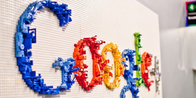 LaMDA es parte de un sistema de Inteligencia Artificial creado por Google que se hizo famoso luego que un exempleado aseguró que la IA tenía sentimientos.