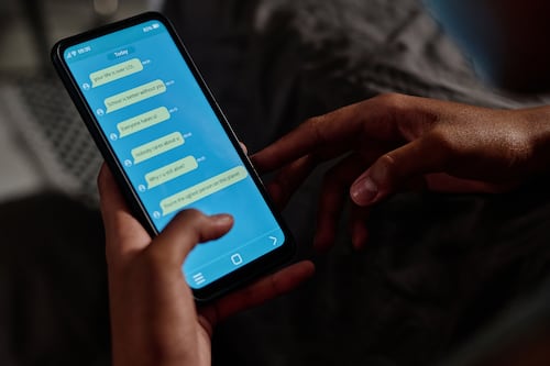 El error más común en WhatsApp que está afectando a las parejas